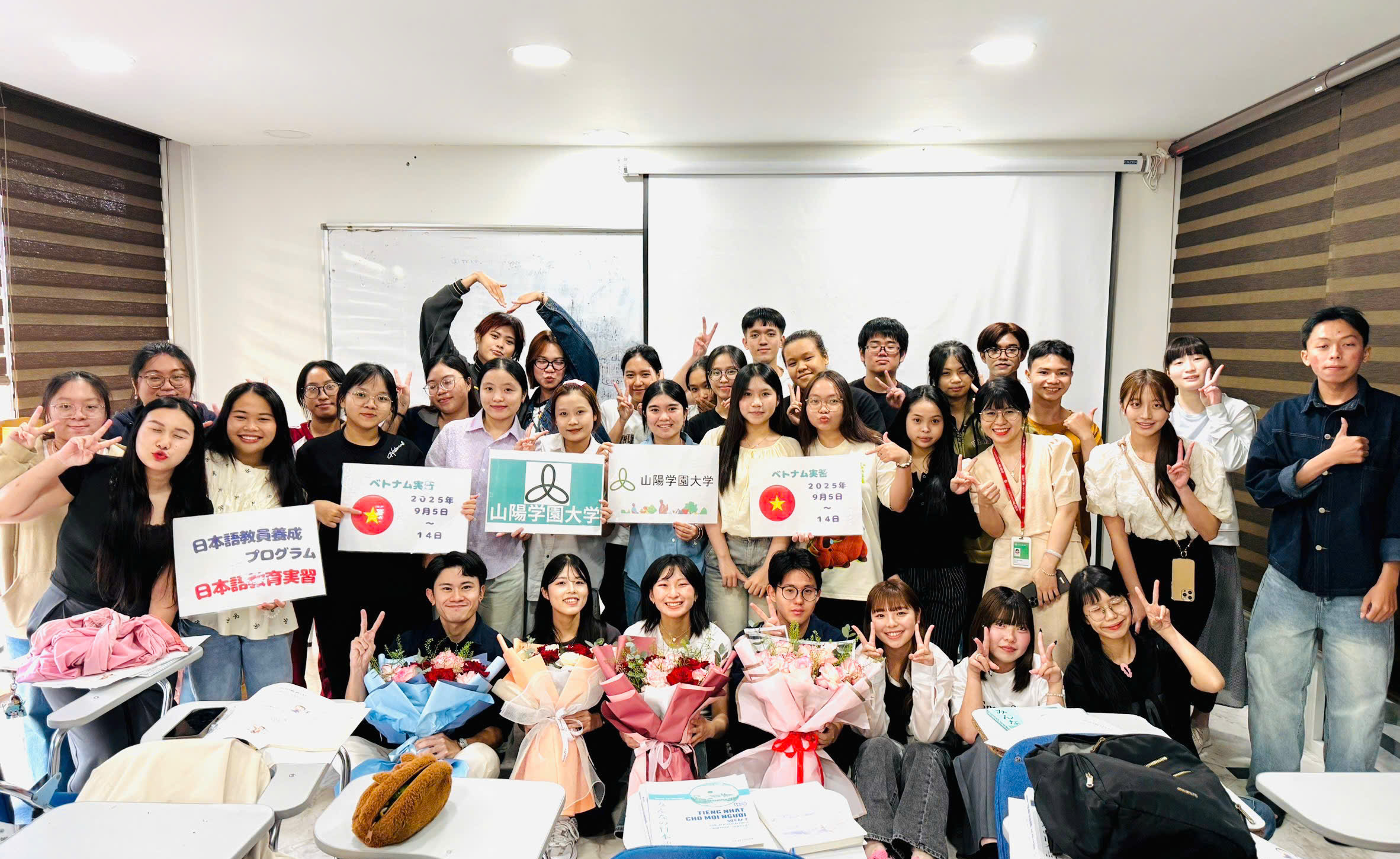 GIAO LƯU ĐÓN ĐOÀN SINH VIÊN TỪ ĐẠI HỌC SANYO GAKUEN NHẬT BẢN