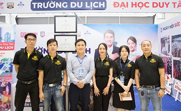 Đại học Duy Tân cùng hàng trăm Doanh nghiệp Tham gia Hội chợ Du lịch Quốc tế Đà Nẵng 2022