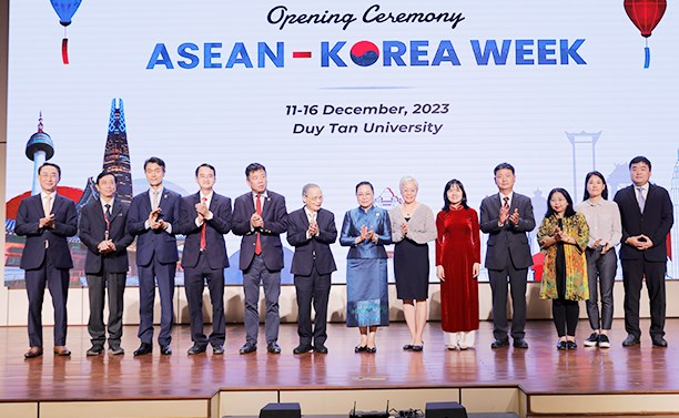 Tuần lễ Giao lưu Văn hóa ASEAN - Hàn Quốc tại Đại học Duy Tân