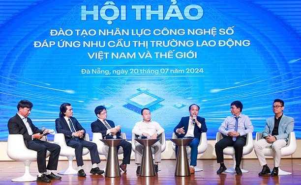 Hội thảo "Đào tạo Nhân lực Công nghệ Số đáp ứng Nhu cầu Thị trường Lao động Việt Nam và Thế giới"