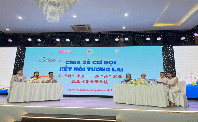 Talkshow "Chia sẻ cơ hội - Kết nối tương lai" của Khoa Tiếng Trung