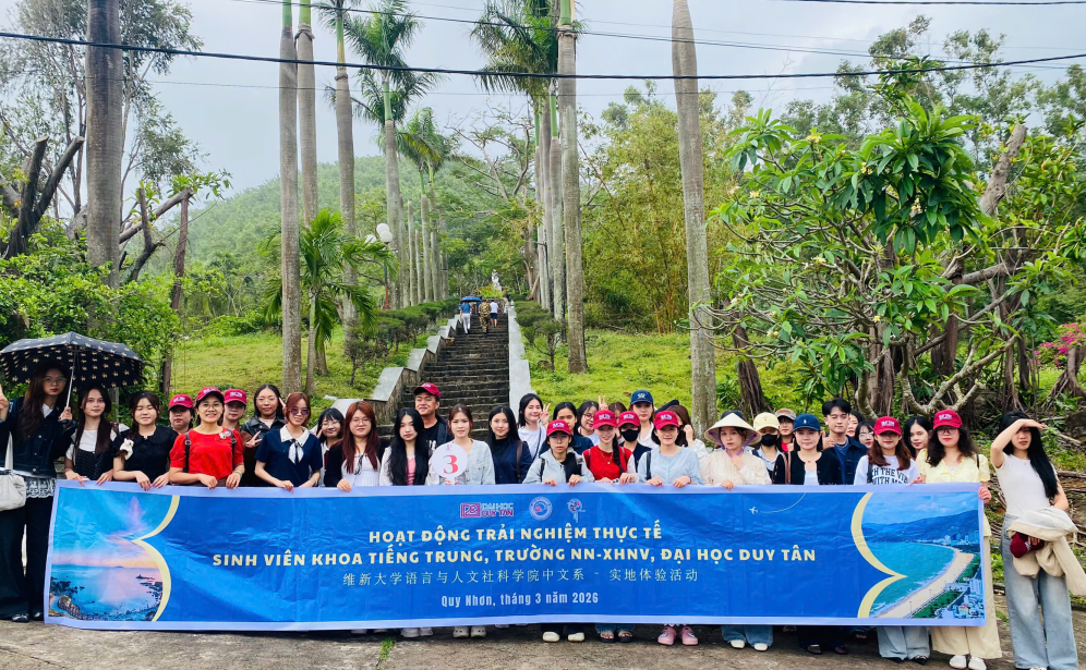 Sinh viên Khoa Tiếng Trung tham quan Bảo tàng Quang Trung và thưởng thức võ cổ truyền Bình Định trong chuyến thực tập nhận thức