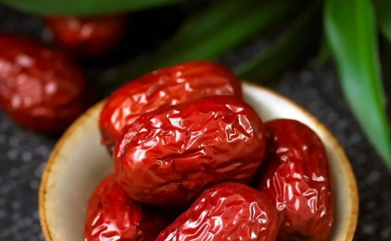 红枣、阿胶不补血！再次提醒：3种食物才真的补血，别再花冤枉钱  (MRS. MINH NGUYỆT)