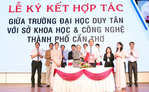 ĐH Duy Tân ký kết hợp tác với Sở Khoa học - Công nghệ TP Cần Thơ