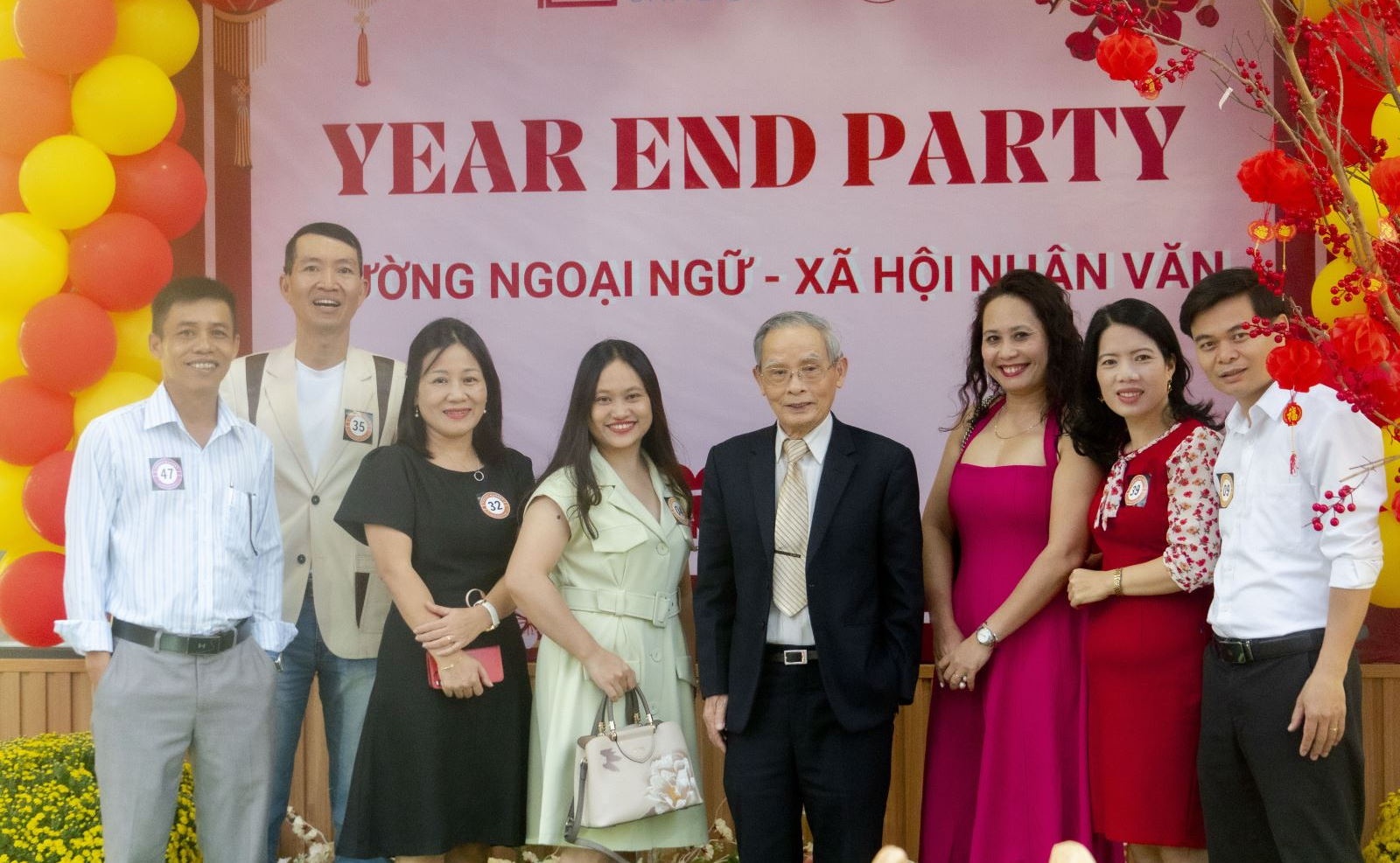 The Warm Atmosphere of the Year-End Party at the Faculty of Languages and Social Sciences.