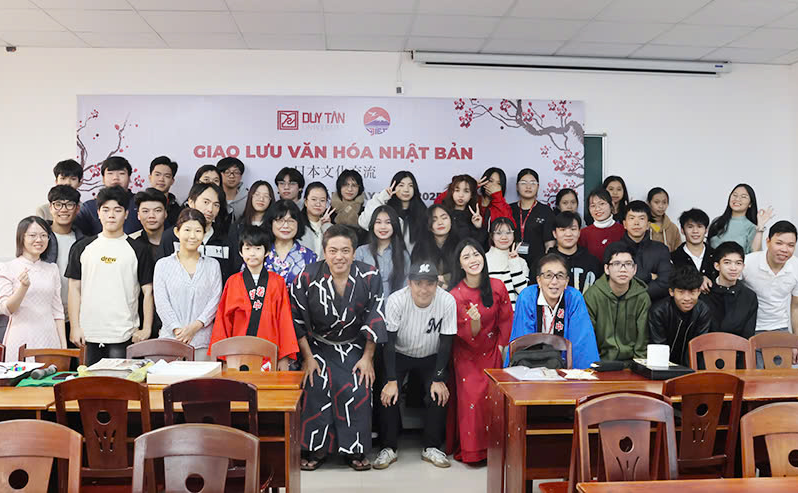 Bringing the Joyful Atmosphere of Tet to the Japan Cultural Exchange Event: Spring Calligraphy 2025