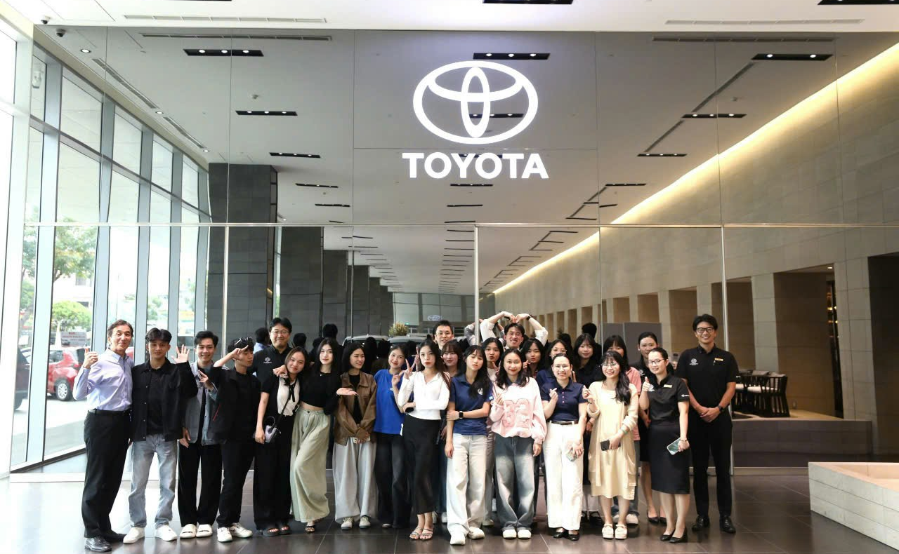 LHSS Students Engage and Visit Enterprises: A Chance to Learn and Gain Practical Experience