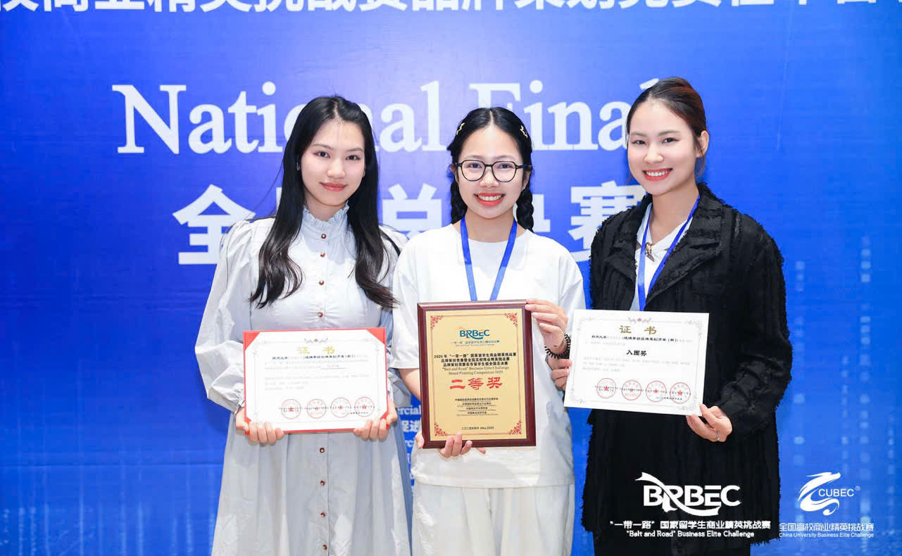 Khanh Huyen Wins National Second Prize and Heads to Global Finals in Singapore