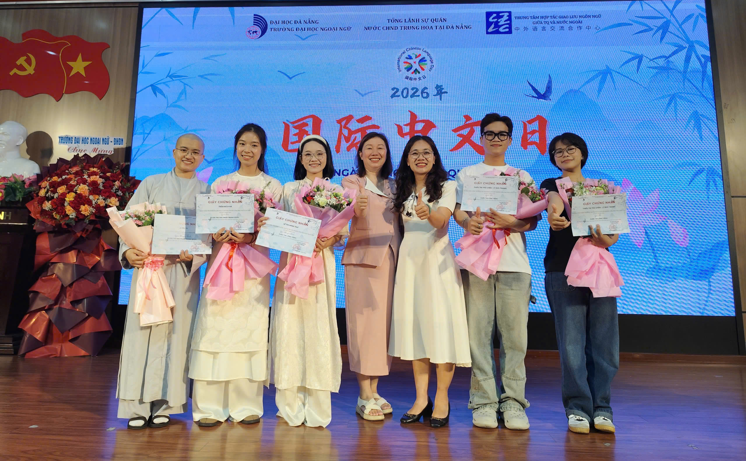 "Lighting Up Colorful Dreams": Duy Tan Students Assert Their Capability at an International Language Arena