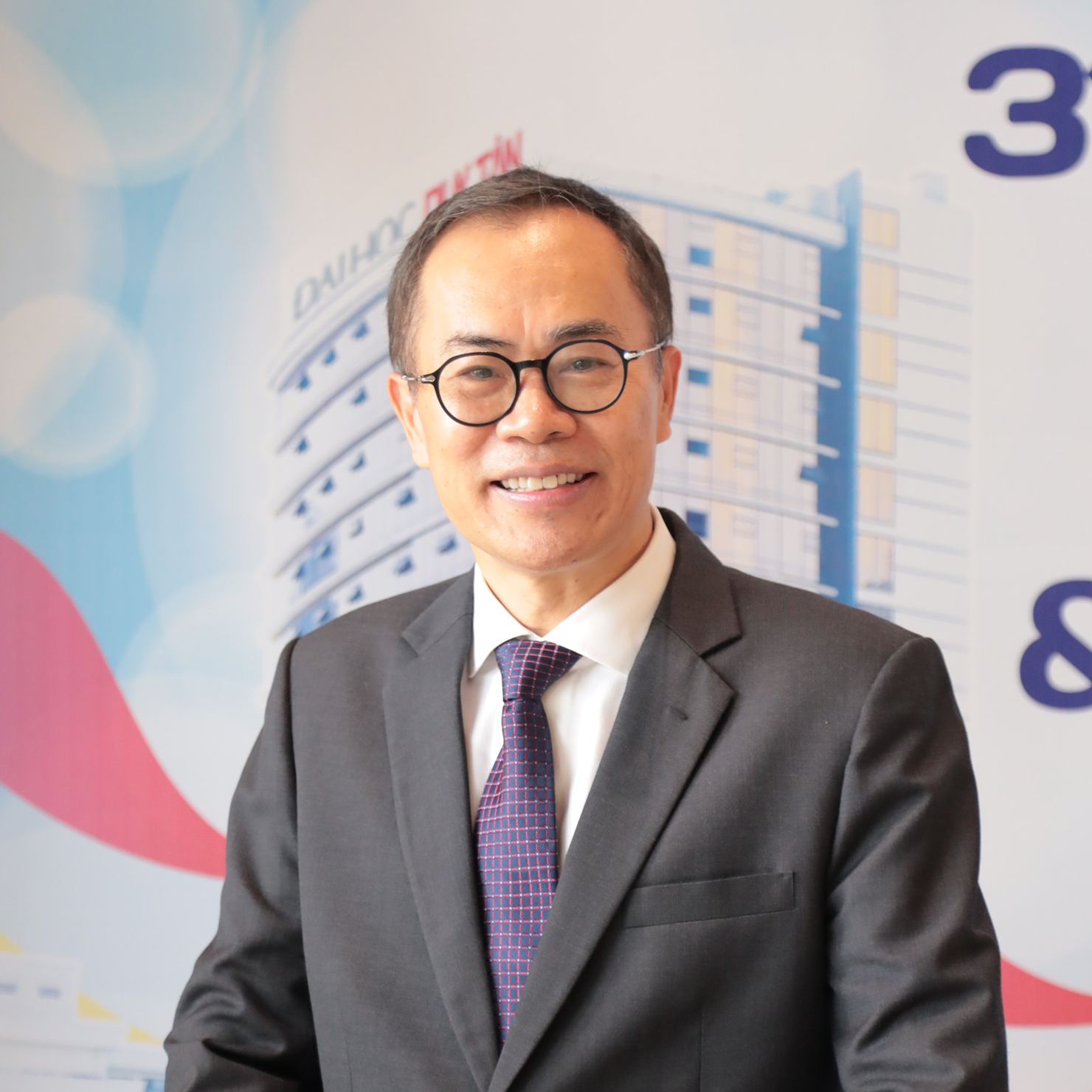 TS. Phan Chí Thành