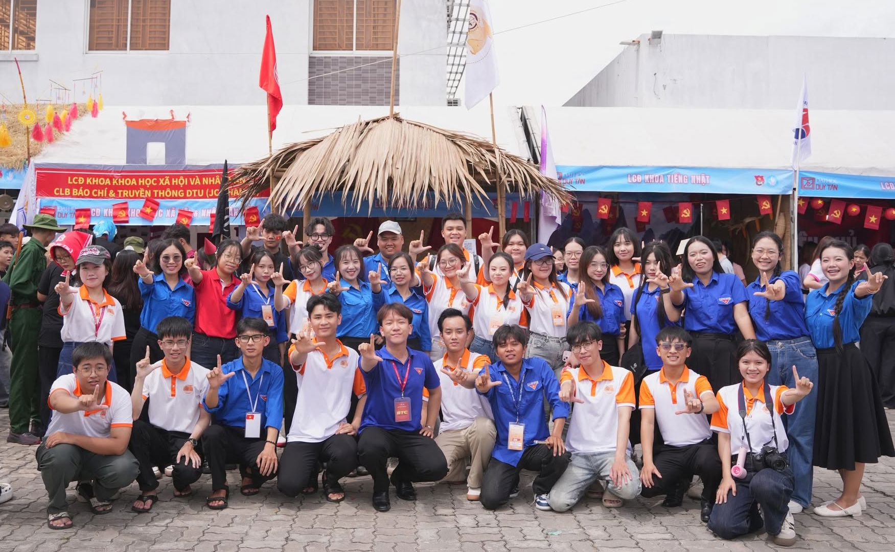 Sức hút từ chất lượng đào tạo: Hàng loạt thí sinh xuất sắc nhập học ngành Luật LHSS năm 2026