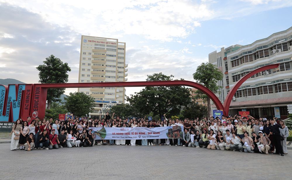 The "Chạm Thanh Xuân" Imprint: Duy Tan Students Shine Bright in their Cognition Internship
