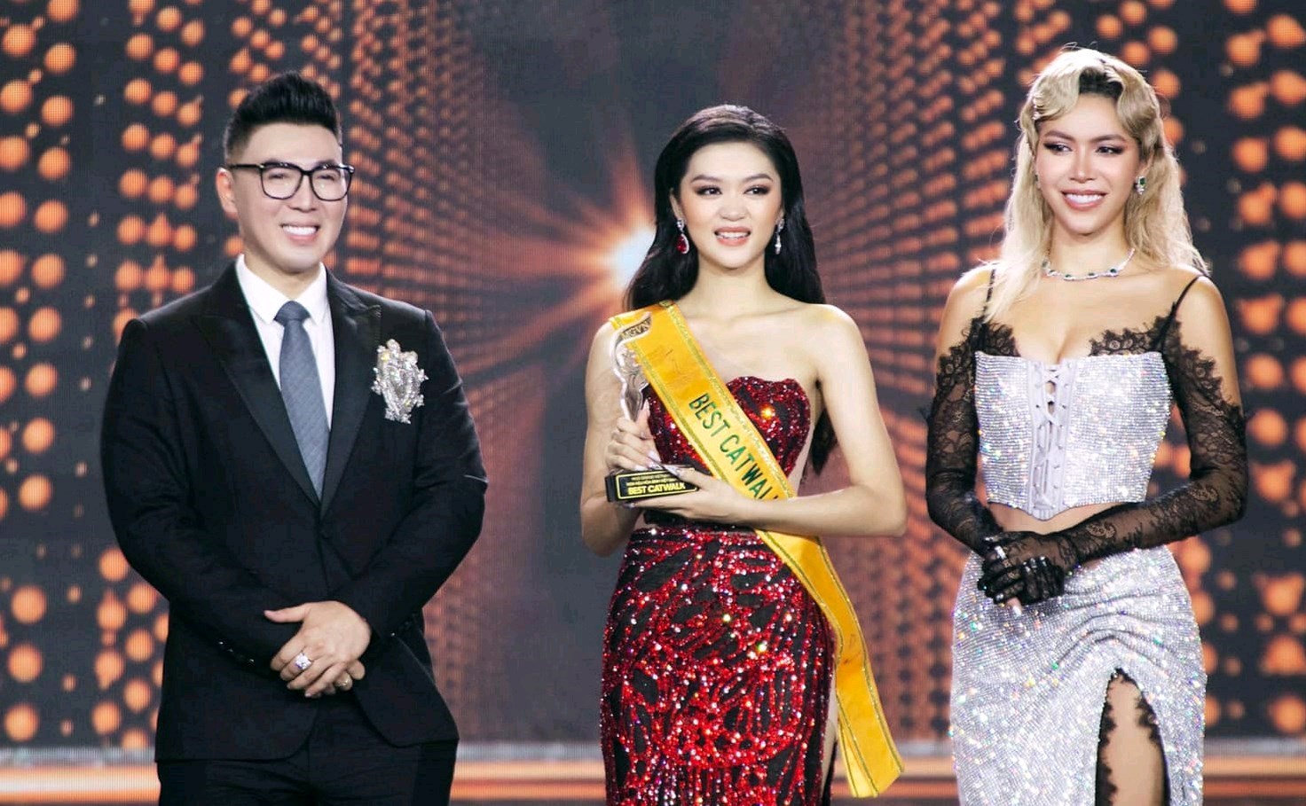 Top 15 Miss Grand Vietnam 2022 gọi tên sinh viên trường Ngoại ngữ - XHNV