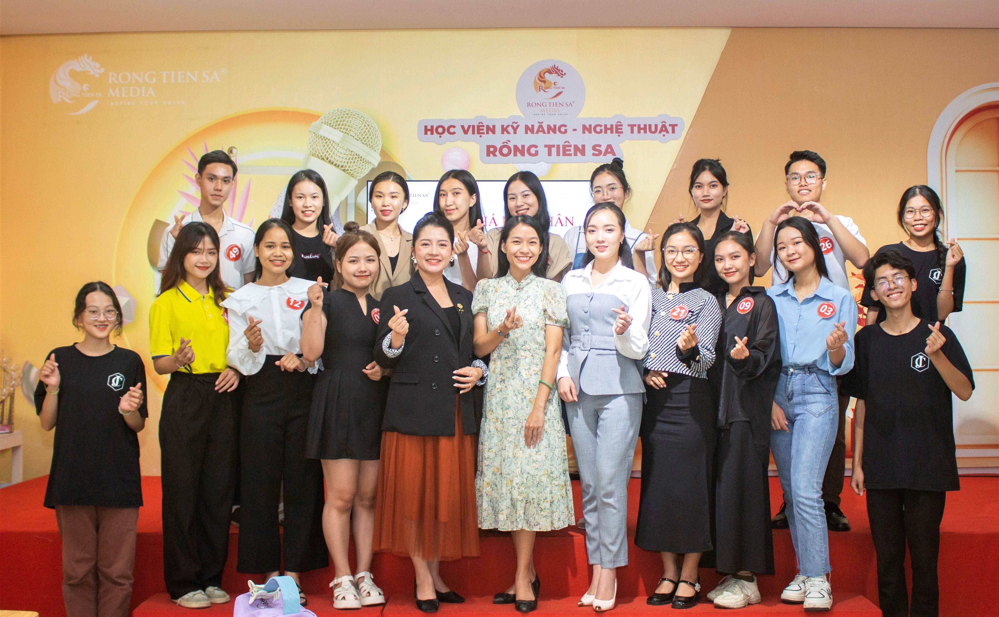 Training kỹ năng MC cùng Rồng Tiên Sa Media