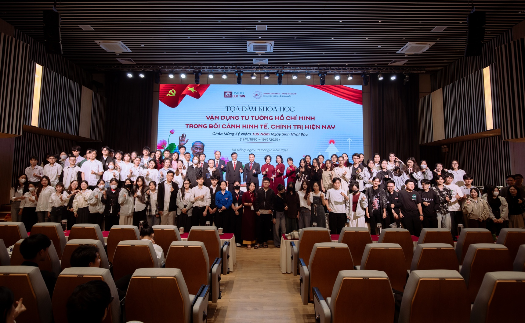 Tọa đàm khoa học "Vận dụng tư tưởng Hồ Chí Minh trong bối cảnh kinh tế - chính trị hiện nay”