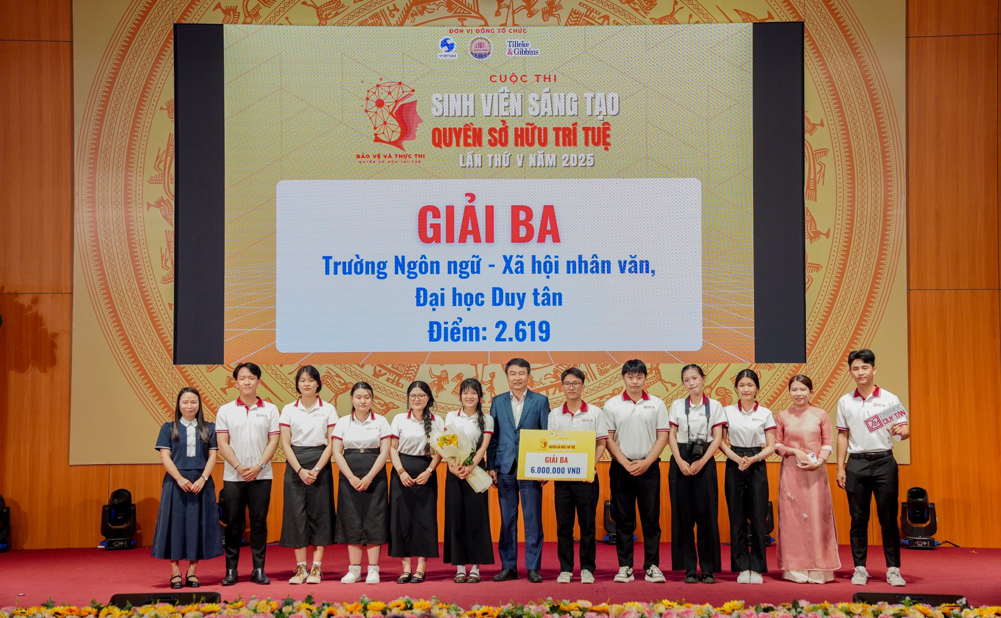 Chung kết “Sinh viên sáng tạo và quyền sở hữu trí tuệ” 2025: LHSS gặt hái thành công kép