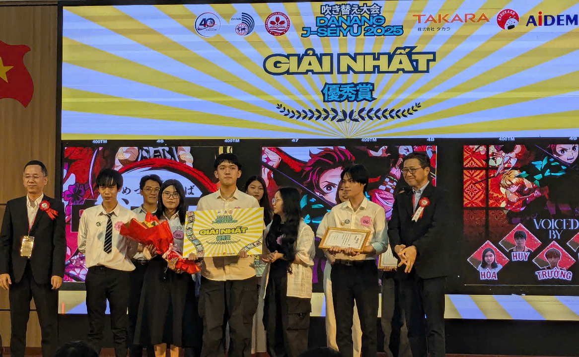 Quán quân Cuộc thi lồng tiếng phim Nhật Bản gọi tên nhóm sinh viên LHSS