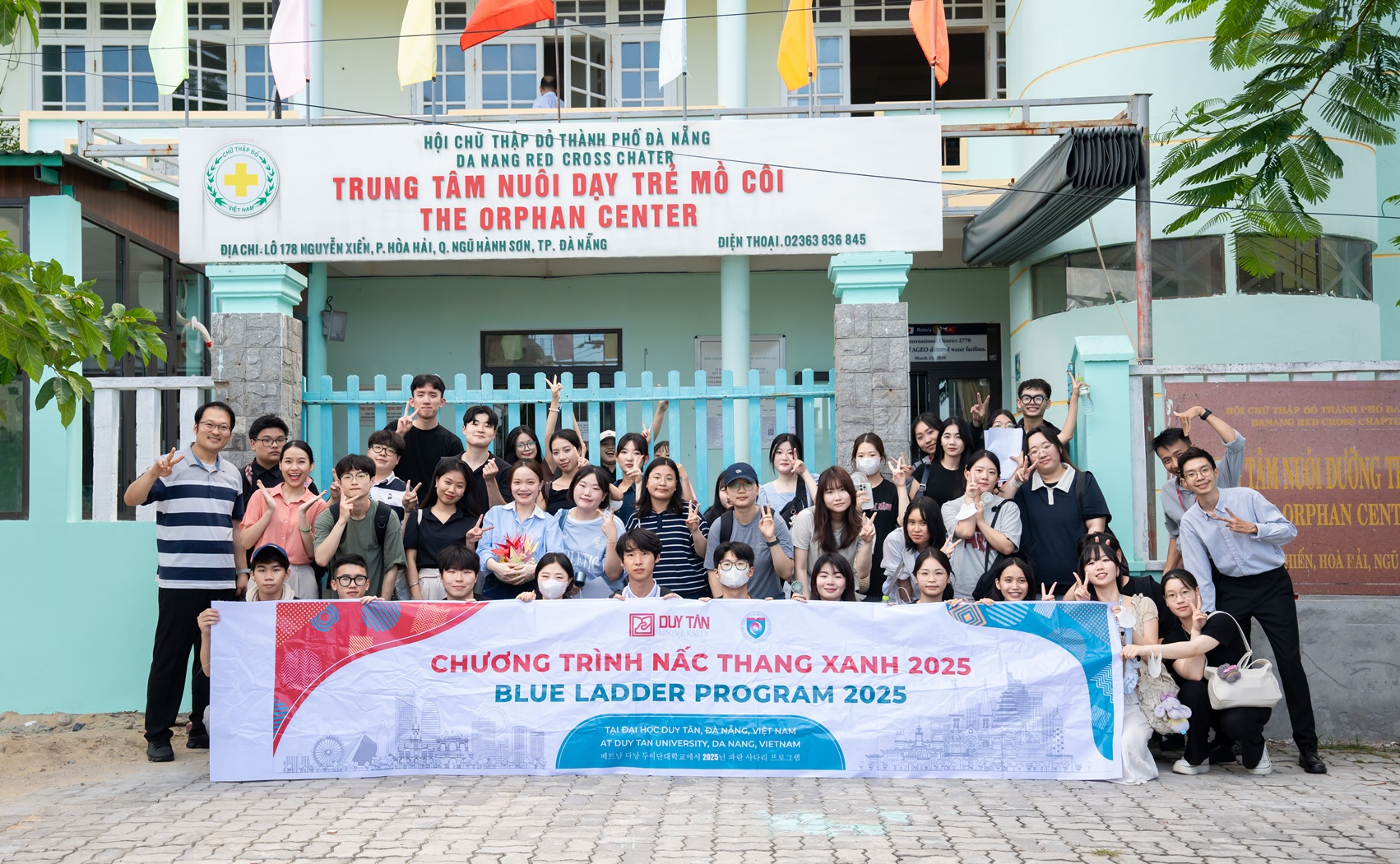 Sinh viên Hàn - Việt chung tay mang yêu thương đến Trung tâm trẻ mồ côi - Hội Chữ thập đỏ TP. Đà Nẵng