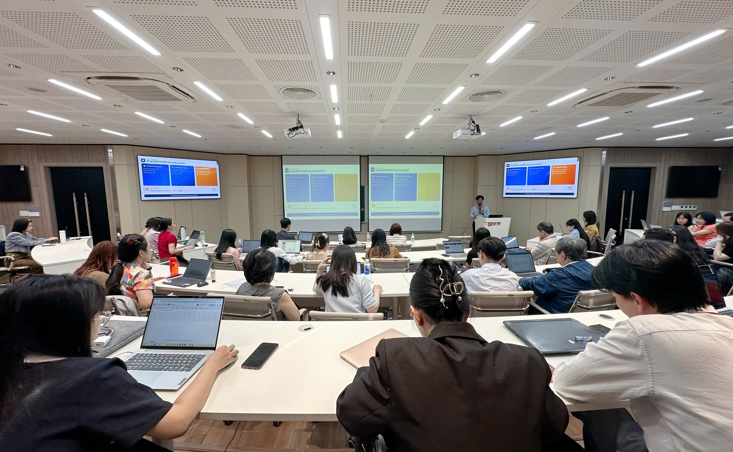 LHSS & Khoa Đào tạo Quốc tế: Khai phá tiềm năng AI, nâng tầm trải nghiệm học thuật