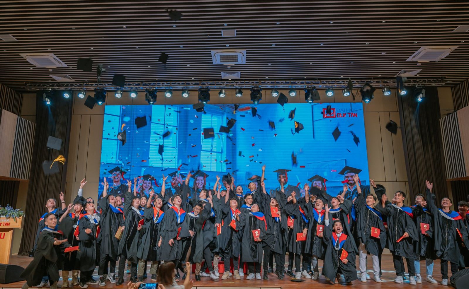 Memorable moments of students of the School of Foreign Languages - Humanities Society at the Graduation Ceremony