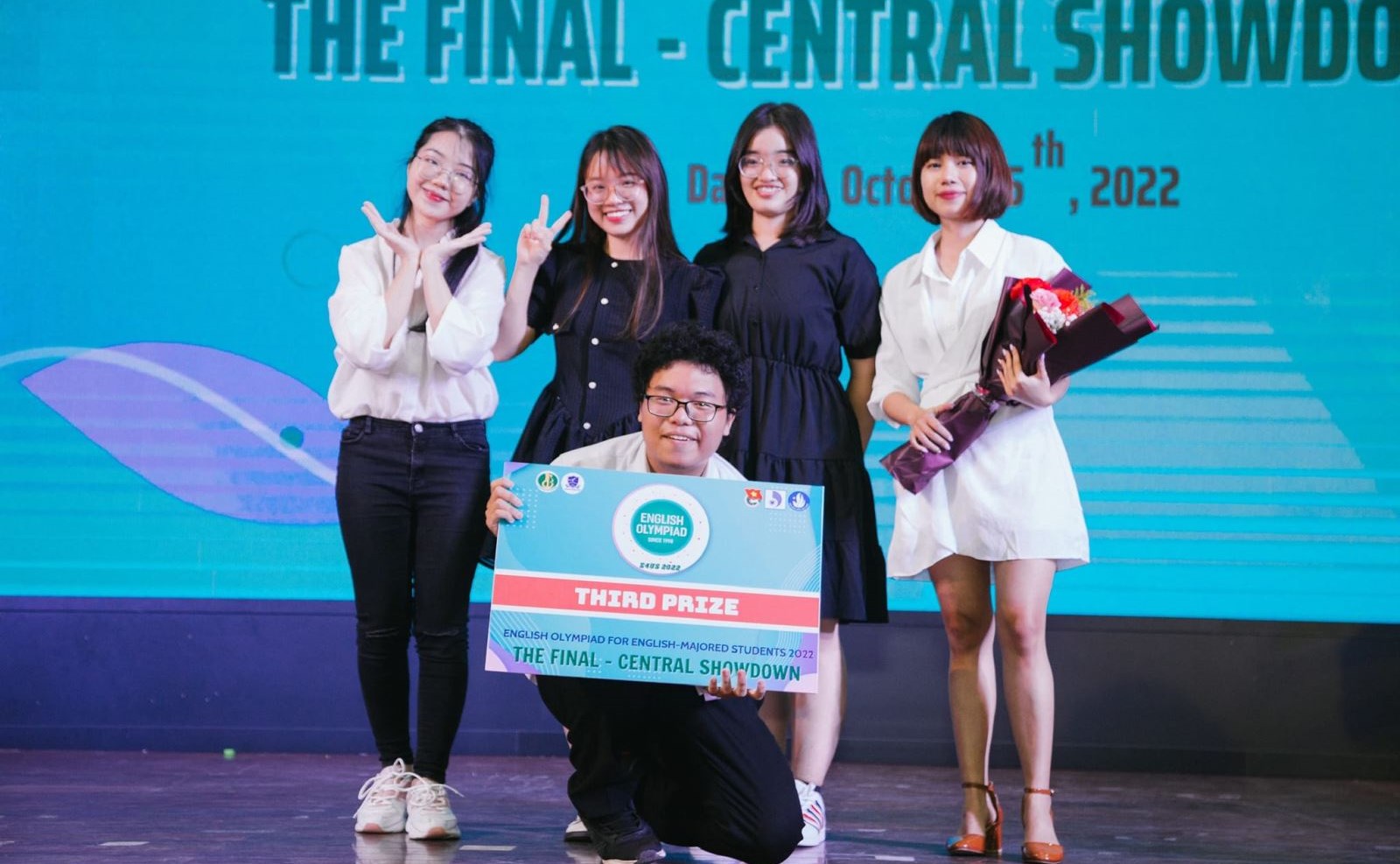 Students of the School of Foreign Languages and Humanities won the third prize in the Central Region of the National English Olympiad 2022