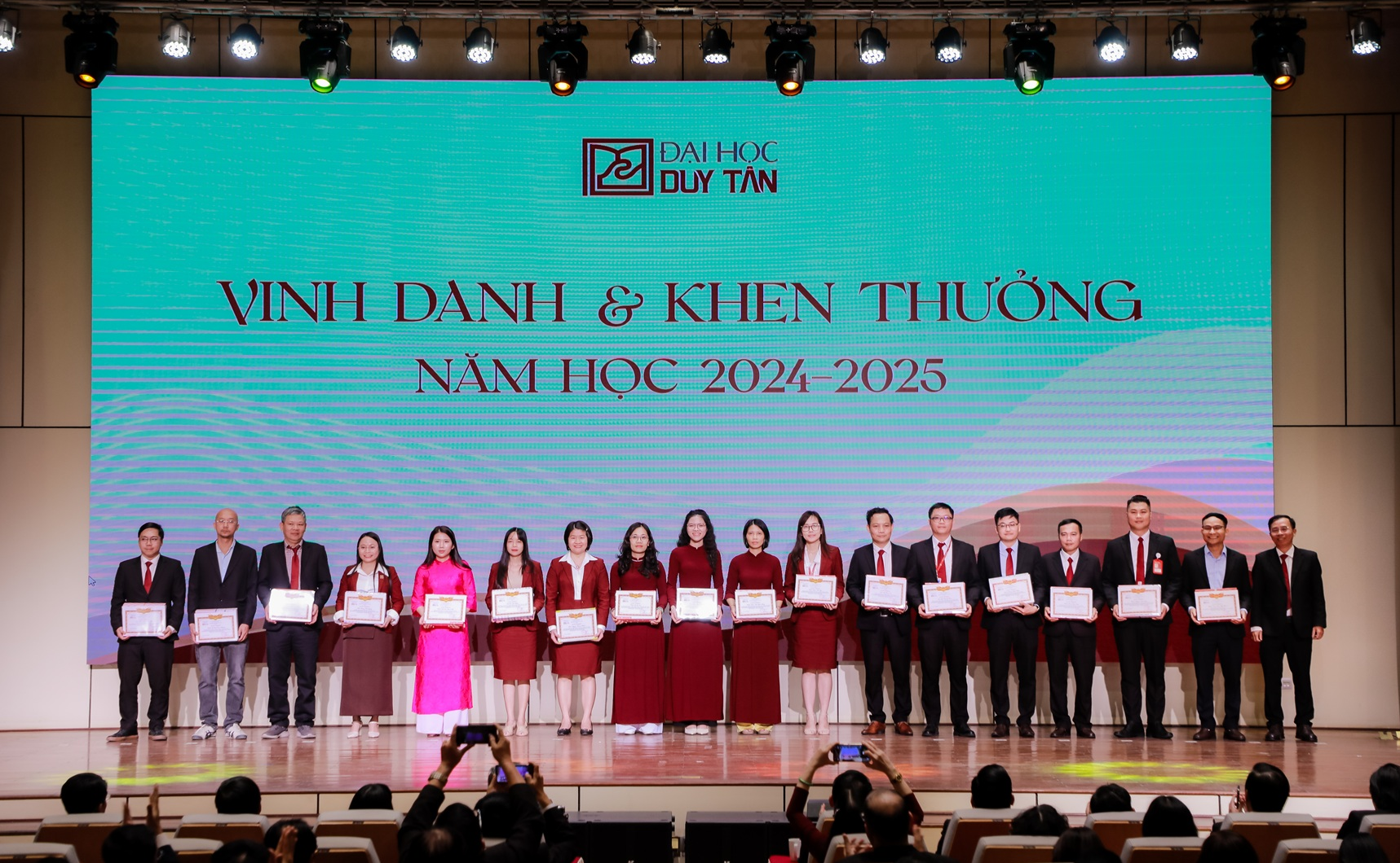 Commendation Ceremony for the 2024-2025 Academic Year: The Glorious Imprint of the University of Languages and Social Sciences