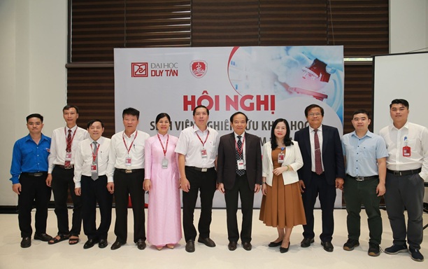 Giám đốc tiền sảnh