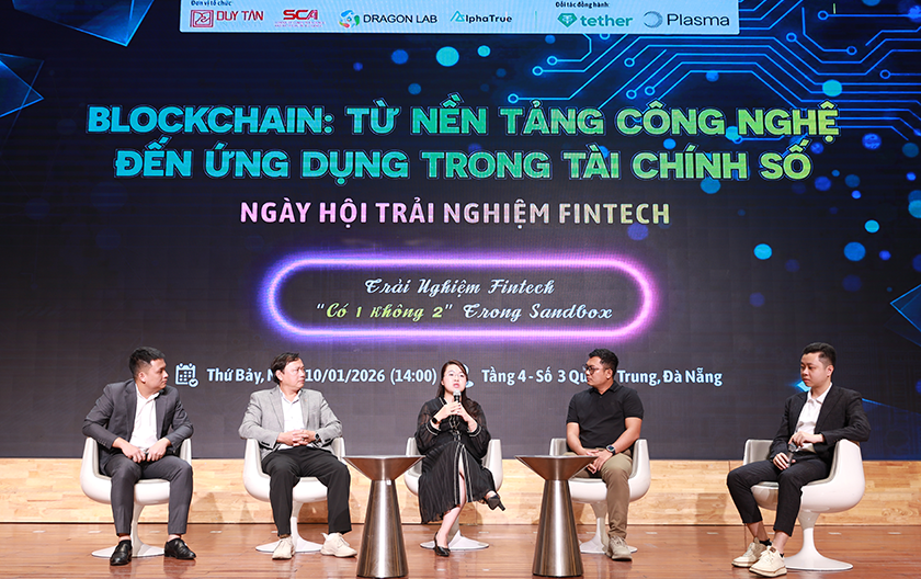 Sinh viên Đại học Duy Tân trải nghiệm các ứng dụng tài chính số hợp pháp