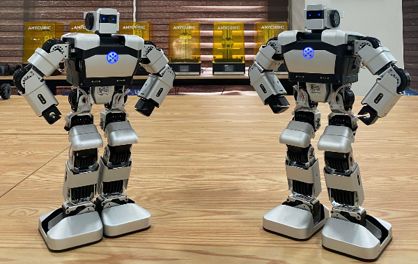 Robot Dog Go2 – Edu plus | Đại học Duy Tân