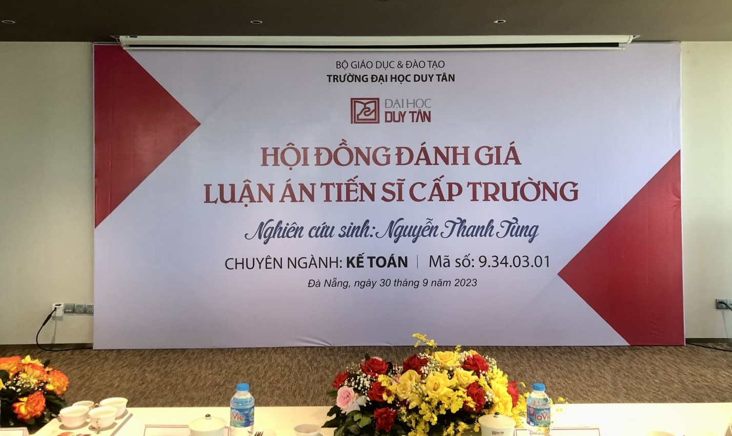 Hội đồng đ&#225;nh gi&#225; luận &#225;n tiến sĩ cấp trường - NCS Nguyễn Thanh T&#249;ng