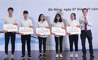 Học bổng cho Thí sinh Trúng tuyển vào trường Đại học Duy Tân năm 2022