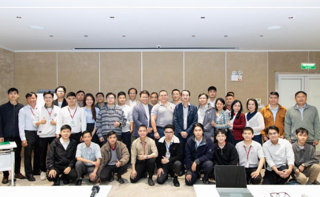 GS. Anthony J. Lattanze (CMU) Tập huấn Chuyên sâu về AI và Machine Learning cho Giảng viên ĐH Duy Tân