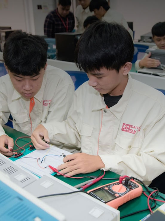 Cơ Điện tử chuẩn PNU