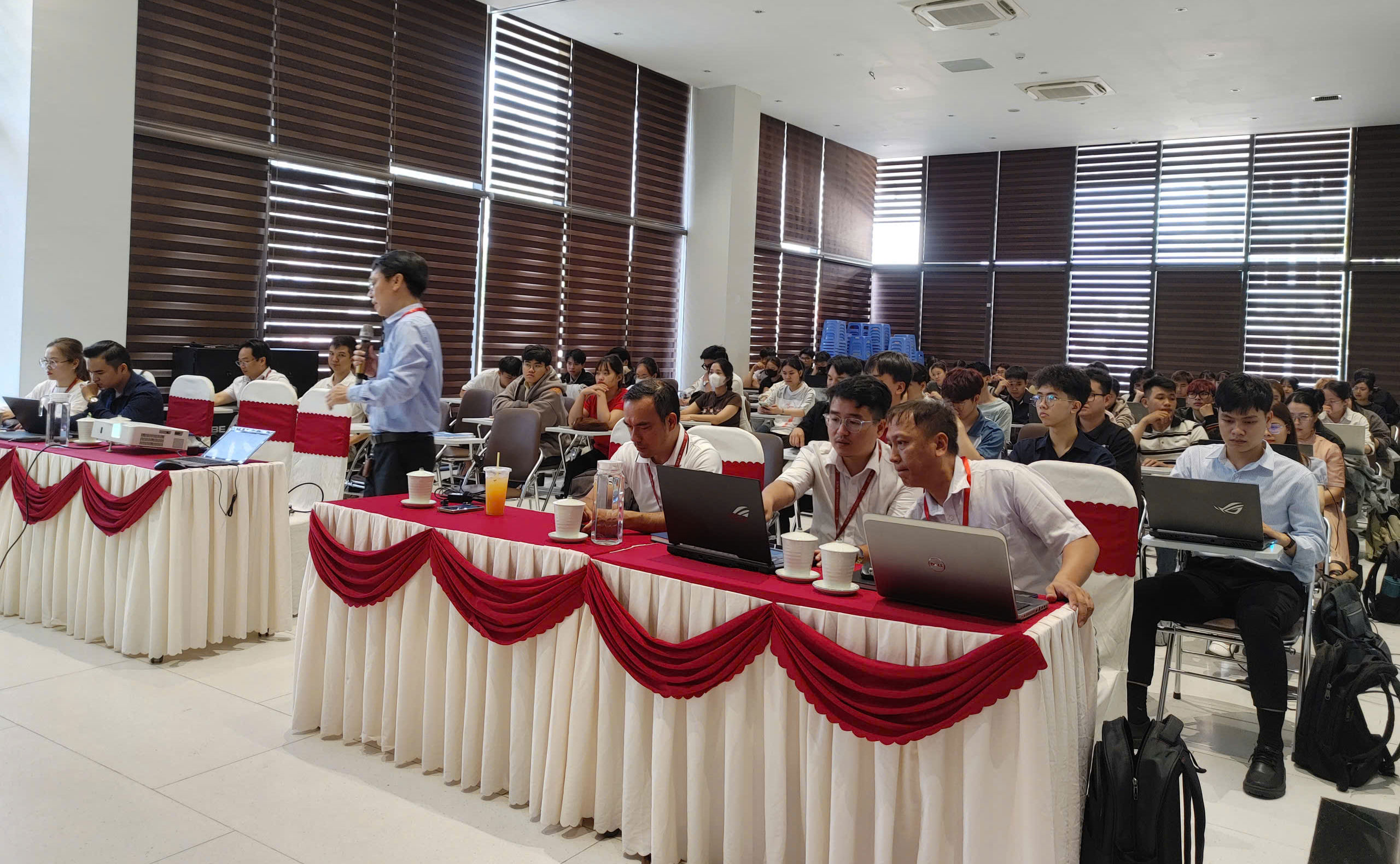 Tập huấn Viết báo cáo khoa học