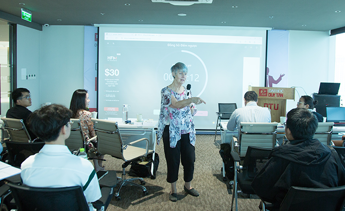 The Finals of the SMi English Debating Contest