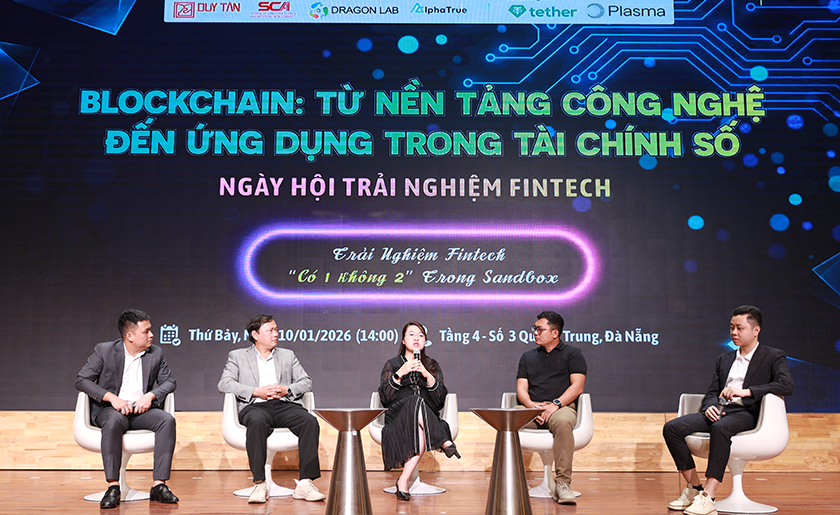 Sinh viên Đại học Duy Tân trải nghiệm các ứng dụng tài chính số hợp pháp