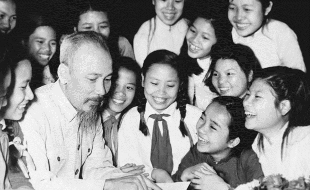 KỶ NIỆM 135 NĂM NGÀY SINH CHỦ TỊCH HỒ CHÍ MINH (19/5/1890 – 19/5/2025): NGƯỜI ĐÃ LÀM RẠNG RỠ NON SÔNG ĐẤT NƯỚC VIỆT NAM