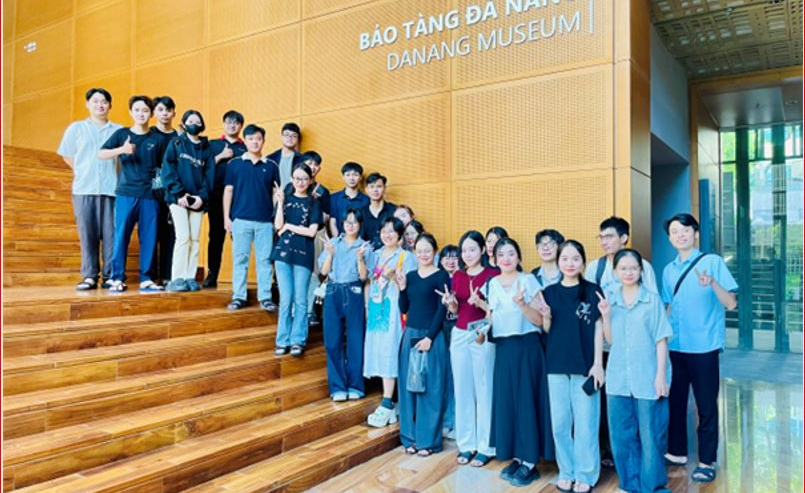 Khám phá sắc màu côn trùng Việt Nam tại Bảo tàng Đà Nẵng: Hành trình trải nghiệm của sinh viên