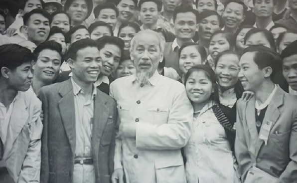 Tư tưởng Hồ Chí Minh về dân chủ