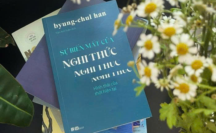 Đọc như một “nghi thức” - Văn chương trong thời đại truyền thống số
