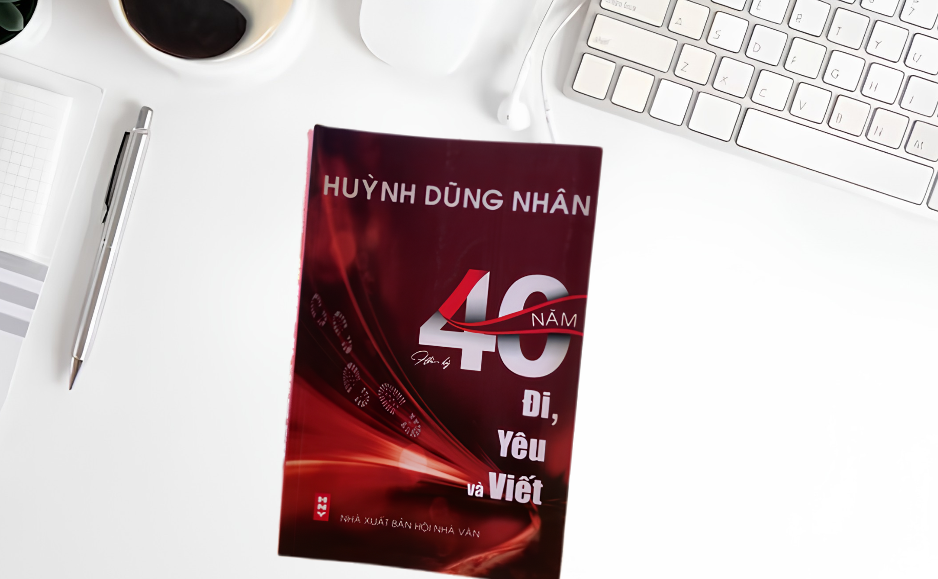 Giới thiệu cuốn sách “40 năm đi, yêu và viết”