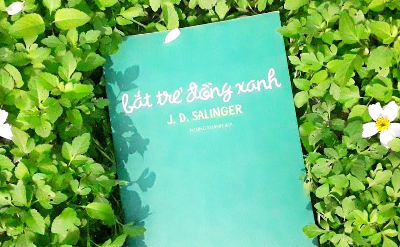 Giới thiệu sách "Bắt trẻ đồng xanh" – Tác phẩm văn học về sự cô đơn và hành trình trưởng thành