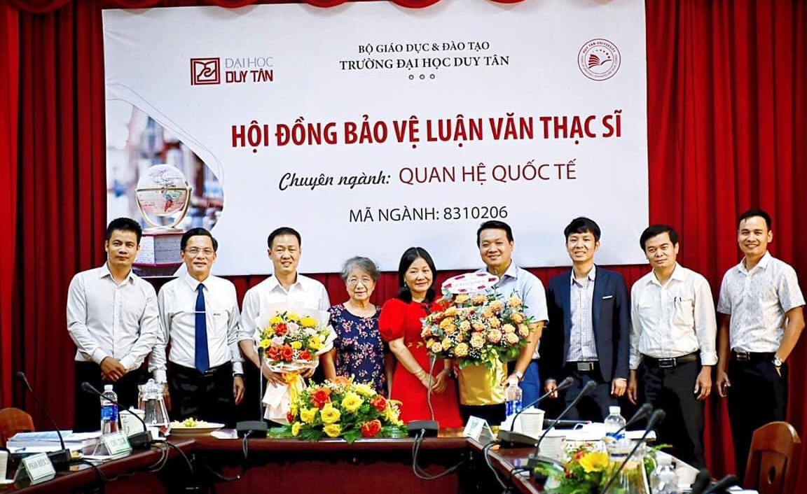 Lễ bảo lệ luận văn Thạc sĩ chuyên ngành Quan hệ Quốc tế, K20 MIR